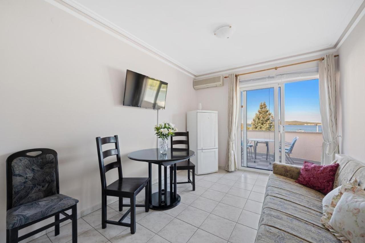 Villa Australia Zaboric Buitenkant foto
