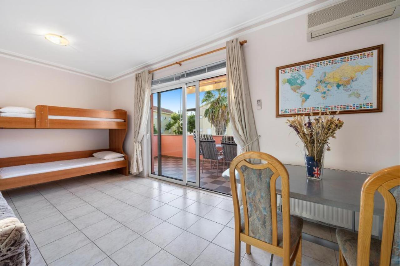 Villa Australia Zaboric Buitenkant foto